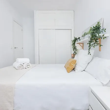 Apartment Ramirez De Madrid Center Apartment. *